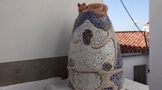 Las obras realizadas durante los Encuentros de Arte decoran las calles del pueblo.  // CharryTV