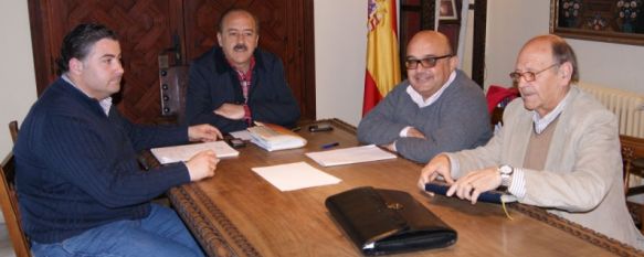 El Ayuntamiento sólo destinará 30.000€ a la Real Feria de Mayo, Se suspende la muestra agroalimentaria, se instalarán sólo dos carpas y se suprimen algunos de los concursos previstos, 11 Apr 2012 - 22:58