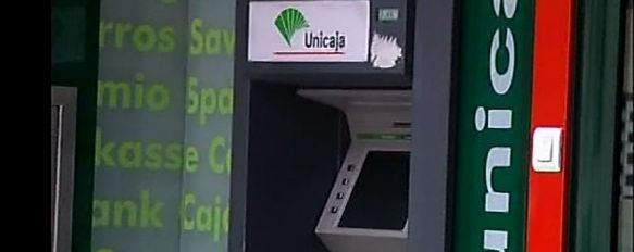 En los últimos meses se han cerrado nueve oficinas de Unicaja en la Serranía de Ronda.  // CharryTV