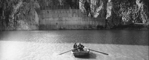 Imagen de la presa a comienzos del siglo XX. // Fundación Endesa Imagen de la presa a comienzos del siglo XX. // Fundación Endesa