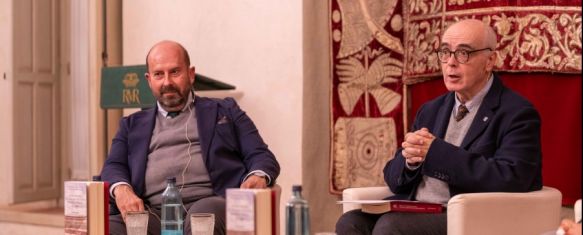 La Real Maestranza presenta un libro sobre estas instituciones en España e Hispanoamérica, El acto ha contado con la participación del catedrático Fernando Bouza y el doctor Juan Cartaya, 05 Dec 2024 - 16:59