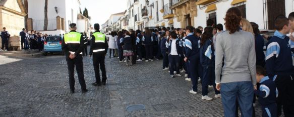 La actividad ha sido coordinada por las delegaciones municipales de Seguridad y Educación. // CharryTV