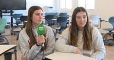 Paula Pardo y Lucía Fernández, alumnas.  // CharryTV