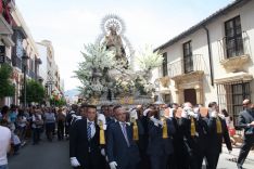 El desfile, a su paso por la avenida Virgen de la Paz. // CharryTV