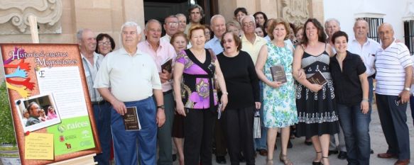 Inauguran la exposición  itinerante “Historia de nuestras migraciones”, En la primera jornada se ha situado en el salón de plenos del Consitorio
, 14 May 2012 - 18:27