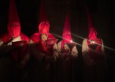 Los hermanos han realizado su penitencia en el interior del templo // Nuria Gamero