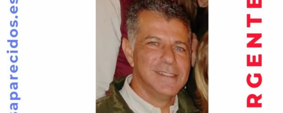 Tiene 52 años y mide 1,70 metros, de complexión normal, pelo negro rizado y ojos azules. // CharryTV Tiene 52 años y mide 1,70 metros, de complexión normal, pelo negro rizado y ojos azules. // CharryTV
