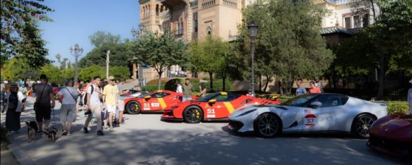 Tiene una duración de cuatro días y ha comenzado con una exposición de vehículos en Sevilla.  // Ayuntamiento de Sevilla. 