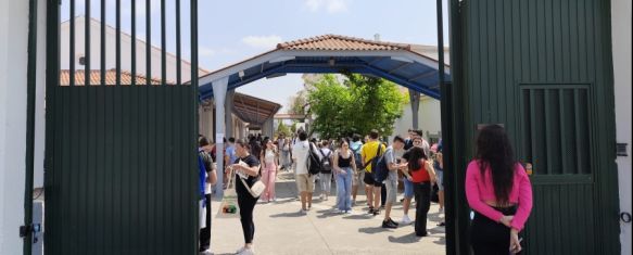 Casi 300 alumnos se enfrentan a la Prueba de Acceso a la Universidad en Ronda, En la primera jornada los estudiantes se han examinado de Lengua…, 03 Jun 2025 - 17:08