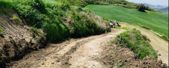 El Ayuntamiento destina 300.000 euros en la mejora de una decena de caminos públicos, Los fondos, procedentes de la Junta de Andalucía, se utilizarán…, 19 Jun 2025 - 15:13