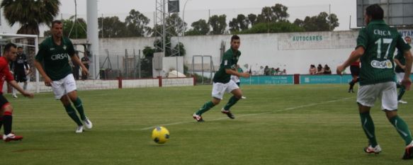 La Ciudad Deportiva registrará el primer lleno de su historia con la visita del Real Betis, El encuentro supondrá la inauguración del segundo graderío y el sistema de iluminación del estadio rondeño, 24 May 2012 - 01:30