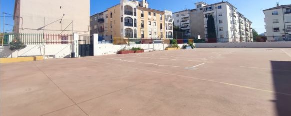 El Ayuntamiento instalará toldos en el patio del colegio Juan Martín Pinzón, La delegada de Educación ha anunciado que ya se está estudiando…, 25 Jun 2025 - 10:02