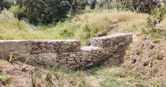 Gavión realizado por los alumnos del programa de actividades auxiliares en conservación y mejora de montes. // CharryTV