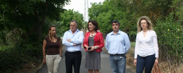 La delegada de Agricultura ha visitado  las obras de los caminos de la Serranía. // CharryTV