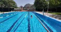 También se ofrecen clases de natación y/o nado libre en la piscina semi olímpica.  // CharryTV