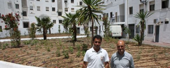 Inauguran los nuevos jardines de la plaza La Rondeña, La nueva zona verde se encuentra situada en el edificio de La Redonda
, 30 May 2012 - 18:03