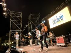 Malamanera puso a bailar a la plaza Teniente Arce en la noche del domingo // CharryTV