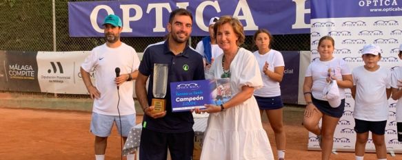 Julio César Porras se hace con el XL Torneo de Tenis Óptica Baca, El tenista argentino venció a Robert Watzka por 6-2 y 6-2 en…, 18 Aug 2025 - 14:47