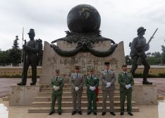 Los mandos de las dos legiones en el patio de armas de Aubagne, donde se ubica el cuartel general de la Legión Extranjera // Légion Étrangère