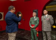Los generales Carreras y Youchtchenko, atendiendo a CharryTV Ronda // Légion Étrangère