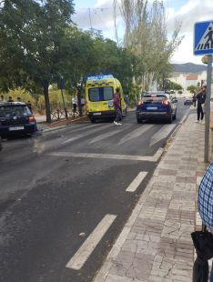 El accidente tuvo lugar en la avenida de entrada al municipio, a la altura de la Venta El Chozo. // CharryTV