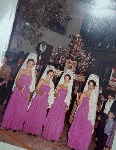 Procesión de la Virgen en 1982.  // CharryTV