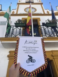 El Ayuntamiento de Montejaque también les ha reconocido este mérito deportivo.  // CharryTV
