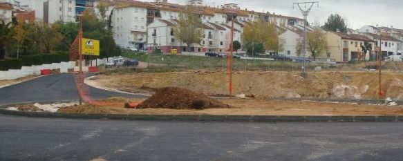 Rotonda de 42 metros de diámetro en la Barriada de La Dehesa. // CharryTV