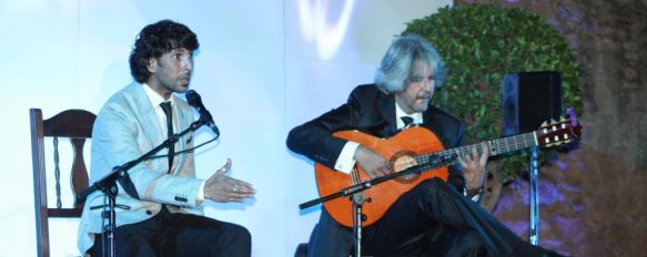 Noche grande de cante en las Murallas del Carmen, Numeroso público llenó el patio de butacas en una velada que quedará para el recuerdo, 27 Aug 2012 - 19:27