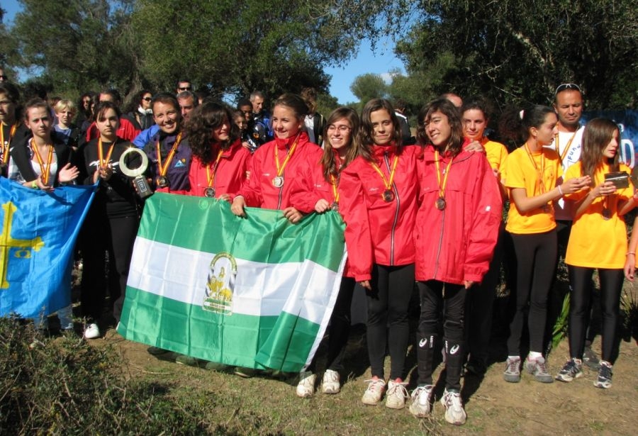 Las chicas de categoría Infantil se proclamaron Campeonas de España.