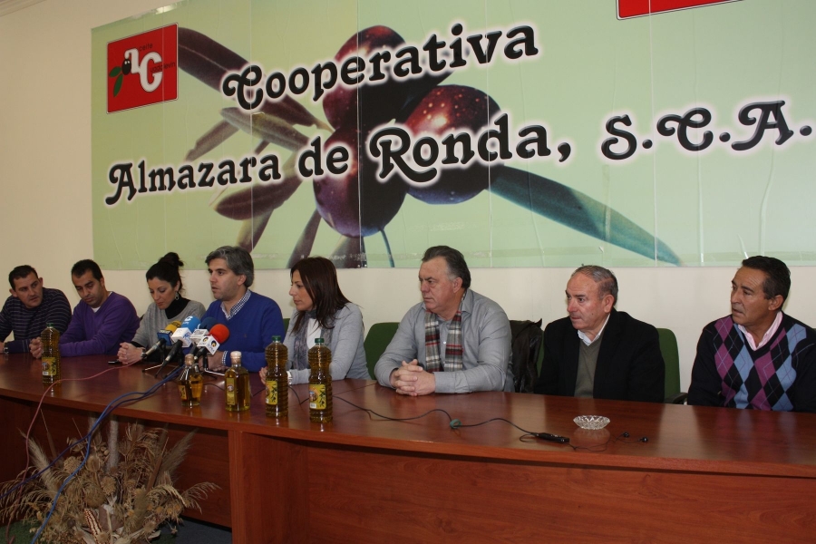 La Sociedad Cooperativa Acinipo, la Cooperativa Almazara de Ronda, Cereales Gómez, Suragro y la UPA han participado en la campaña.