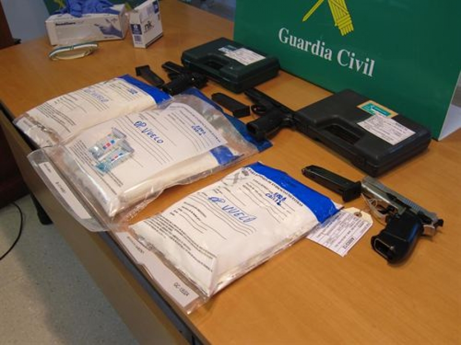 Parte del género incautado por la Guardia Civil.