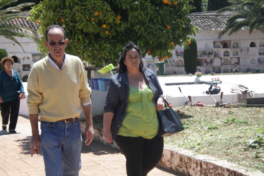 Encarnación Benítez y Antonio Cárdenas, padres de la niña.