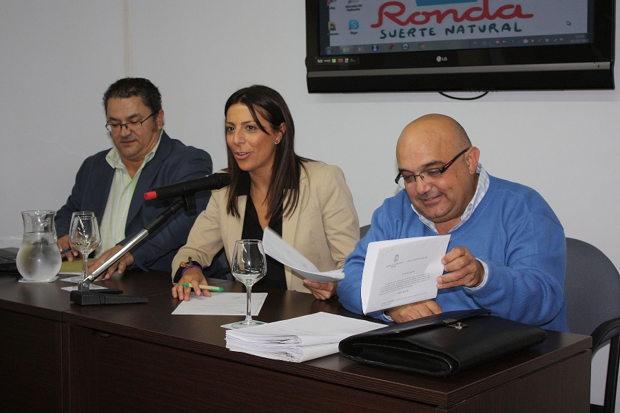 En la Junta Local de Salud participaron, entre otros, la alcaldesa y el Gerente del Área Sanitaria de la Serranía.