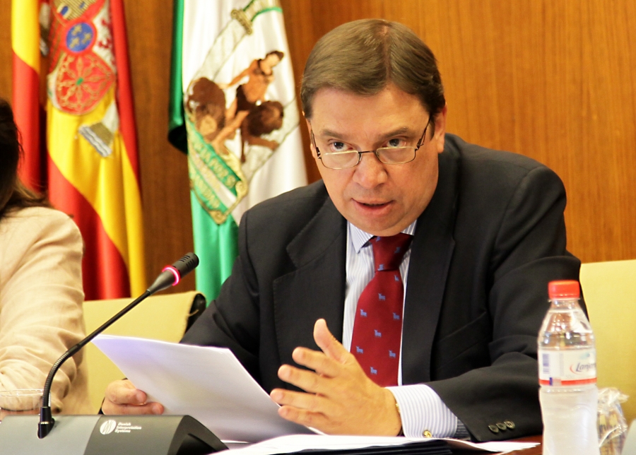 El Consejero de Agricultura, Pesca y Medio Ambiente, Luis Planas.