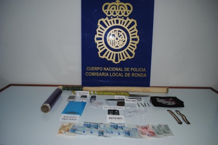 Imagen de los efectos incautados en la operación.