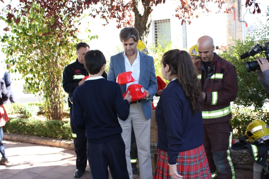 Unos 300 alumnos han participado en la actividad.