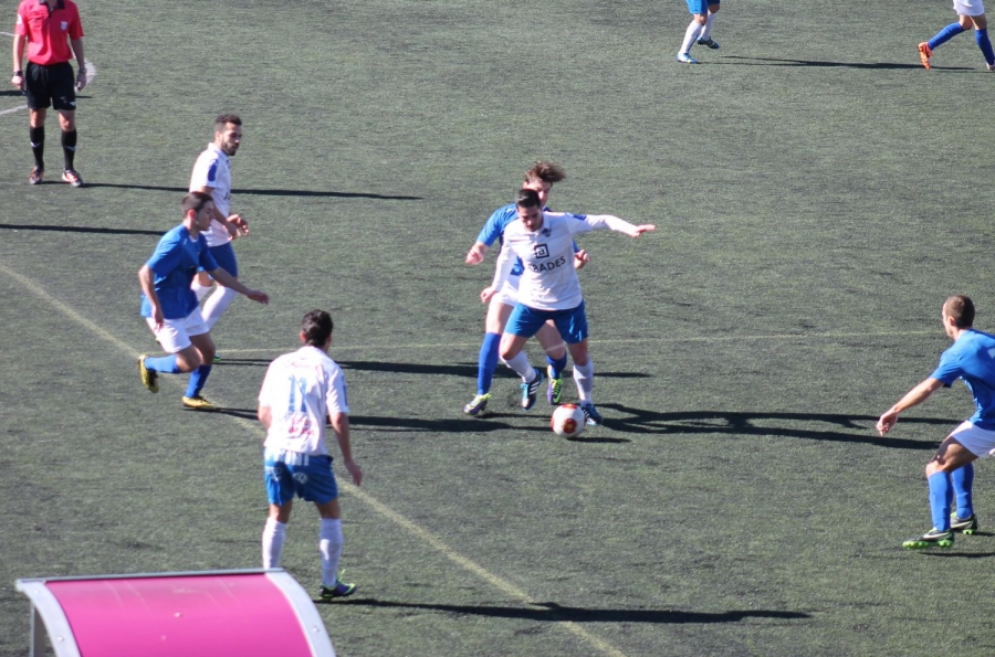 El local Álvaro Santos consiguió el mejor gol del partido.