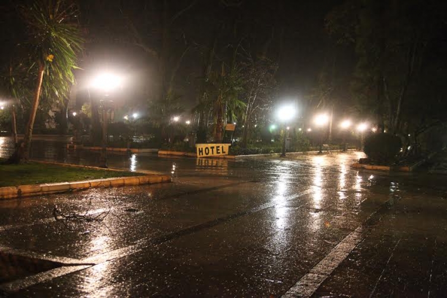 El cartel de un hotel de la avenida Virgen de La Paz llegó hasta la Alameda del Tajo.