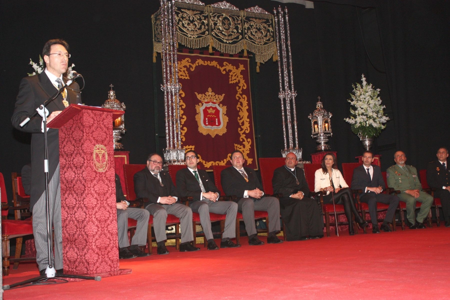 Autoridades civiles y militares presidieron el acto.