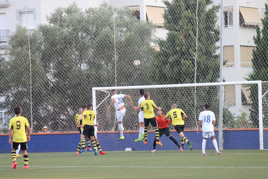 El central Joel fue el autor del gol de la tranquilidad para los de Javi Martín.
