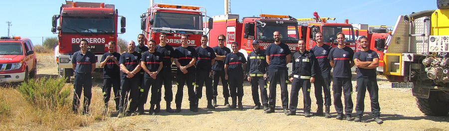 Tres de los cinco bomberos que participarán en esta iniciativa son rondeños