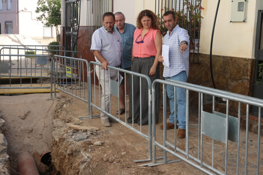 También se están desarrollando inversiones en la calle Peñas, calle Pinsapar y en la avenida de Málaga.