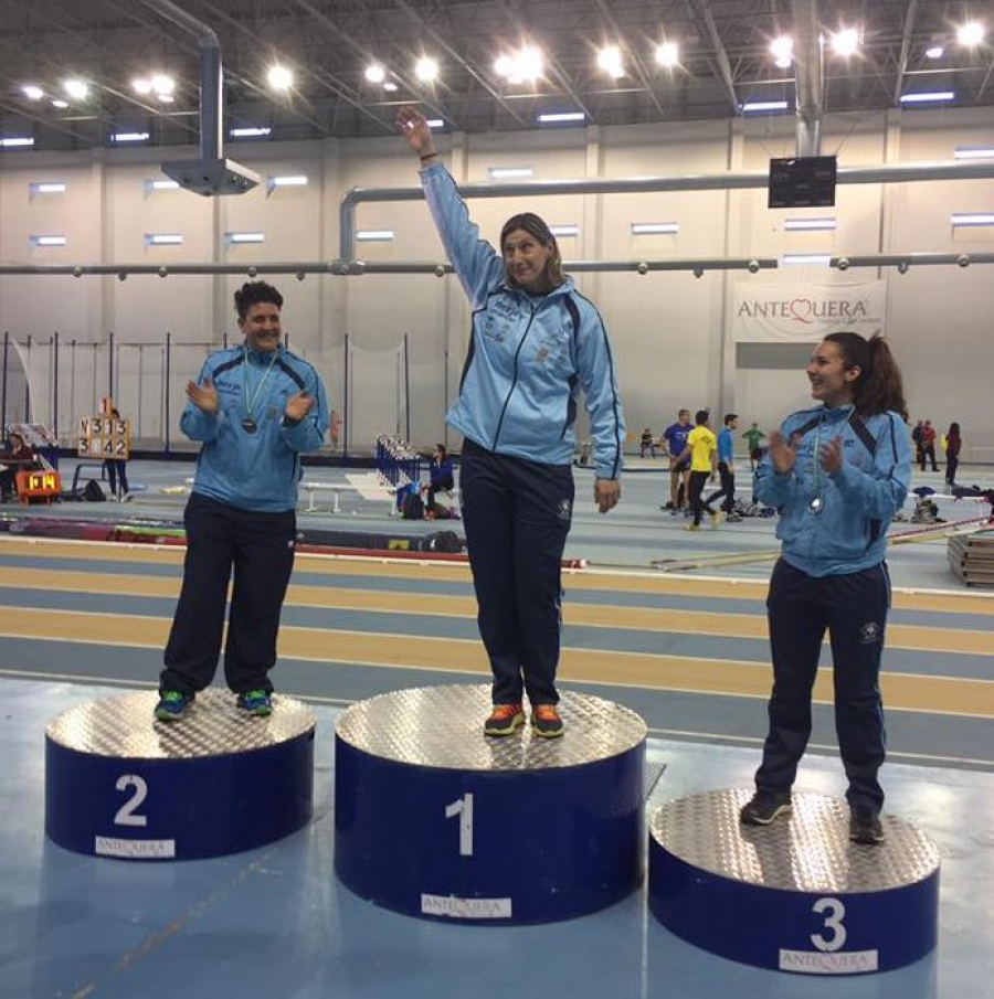 Las lanzadoras del Atletismo Cueva de Nerja coparon el podio
