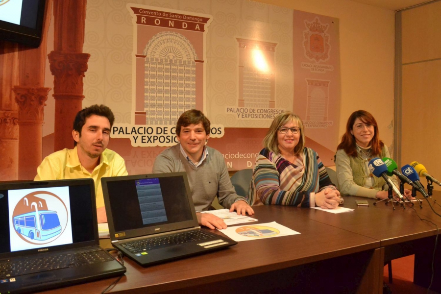 De izquierda a derecha: Carlos Gómez, Héctor Nieto, Isabel María Barriga y Laura Marín