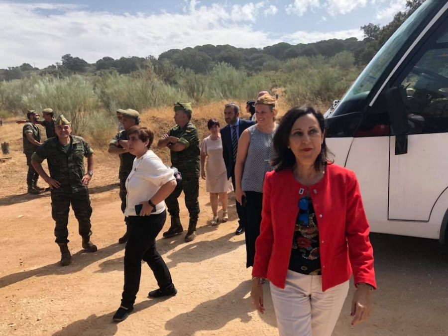 En declaraciones a la prensa, la Ministra ha destacado la operatividad de La Legión, su gran imagen en el extranjero y el respeto y admiración que siente hacia esta unidad militar de élite.