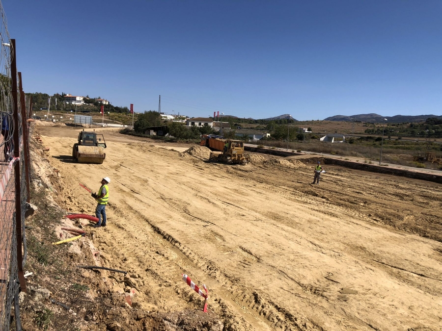 Los terrenos se ubican en la Cruz de San Jorge, junto a la salida hacia el recinto ferial Ángel Harillo