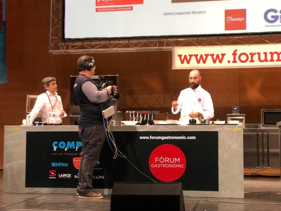 La cocina de Bardal se define por sus productos autóctonos como la vaca pajuna, el conejo de monte o la mantequilla de cabra payoya.