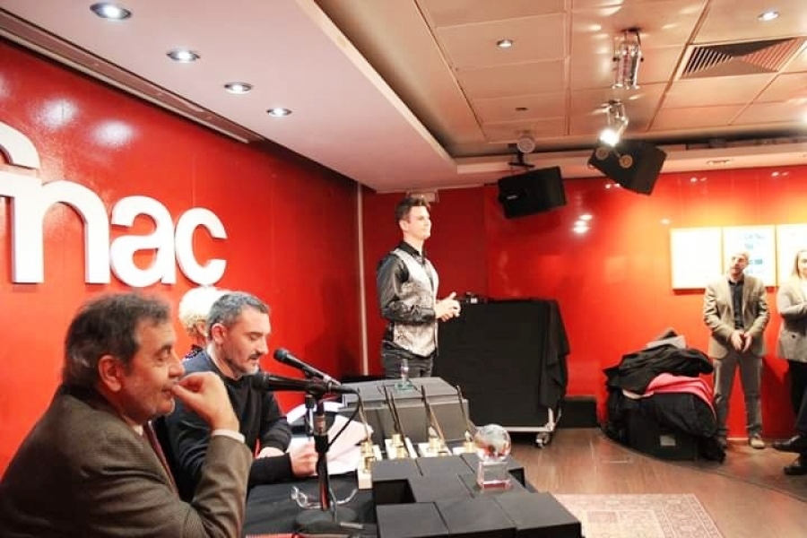 El escritor rondeño fue galardonado con el segundo premio a Mejor Novela en categoría fantástica en los Premios Atlantis por su novela "El Ojo de Berrinchals. Las Elegidas".