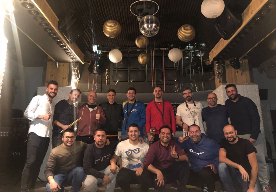 La agrupación, en uno de sus últimos ensayos en la antigua sala QMD